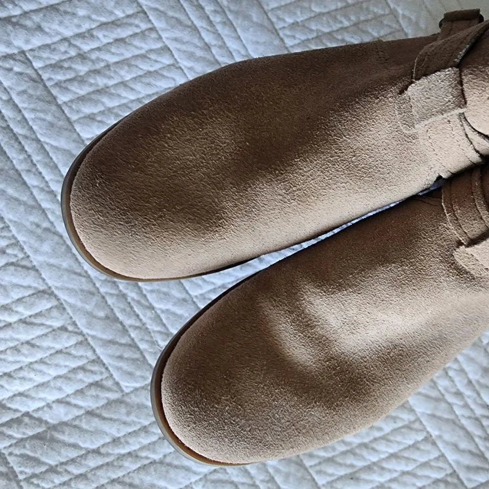 Koolaburra by UGGS  suede leather boots